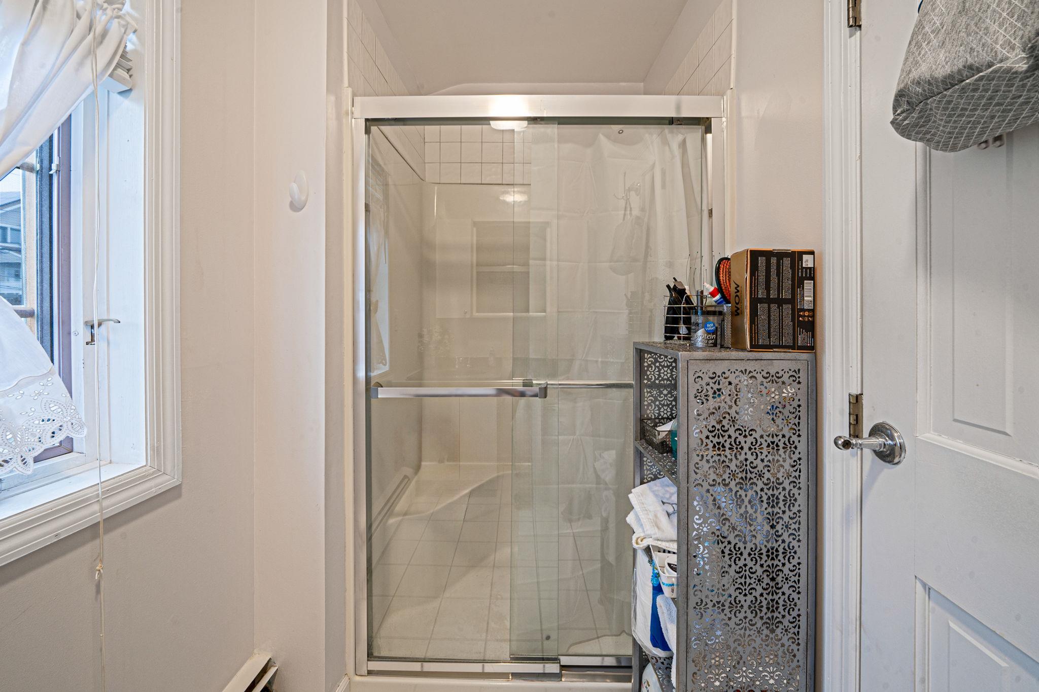 19 Hillside Avenue, North Port, New York image 24