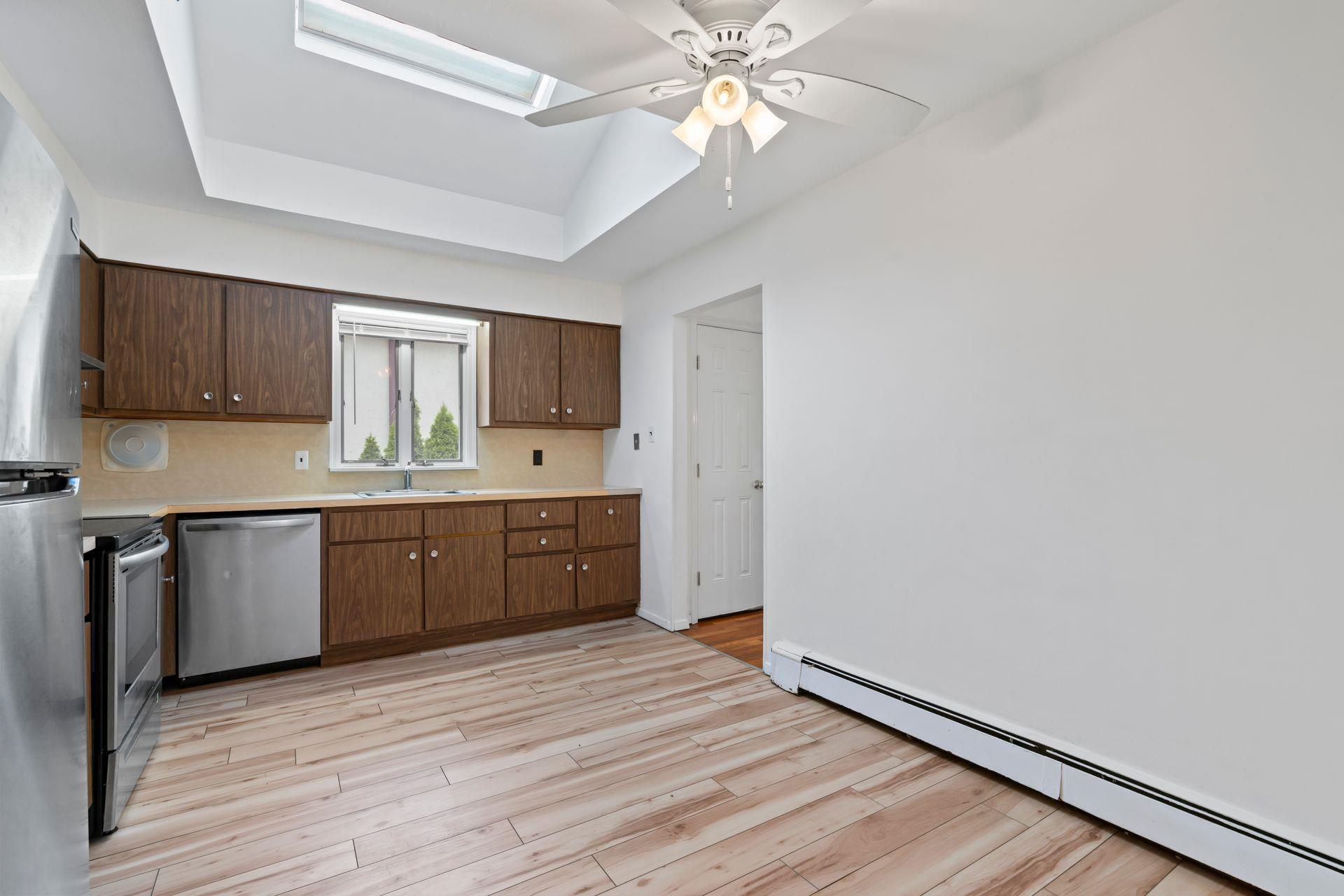 90 Cocks Lane, Locust Valley, New York image 9