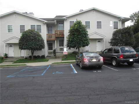Condo For Sale - 75 Pipetown Hill Road<br/> Nanuet, NY 10954