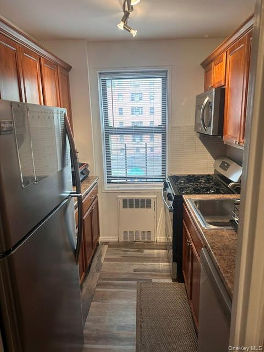 Photo of 2 FISHER Drive #203, Mount Vernon, NY 10552 (MLS # 996097)