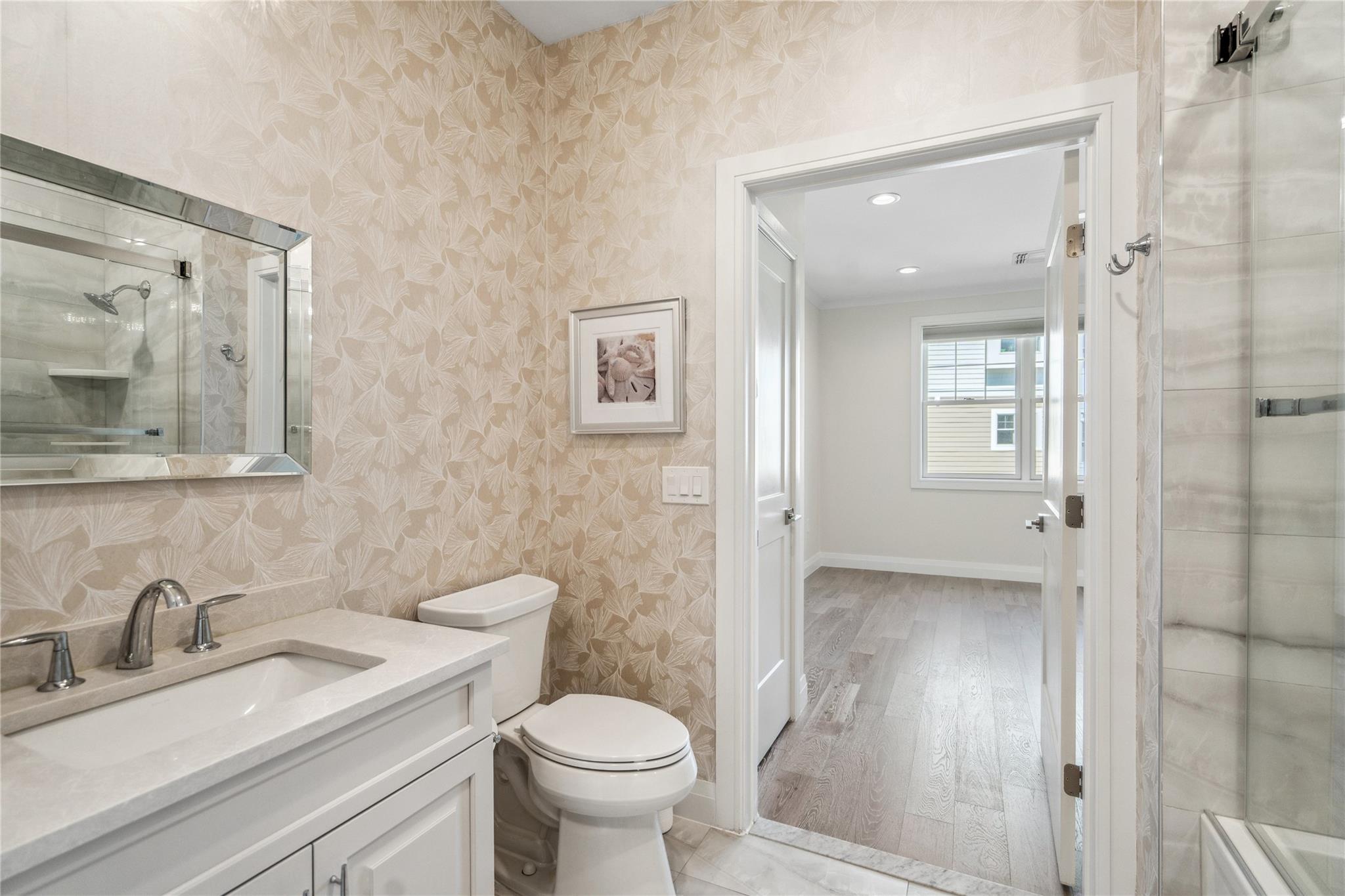 20105 Aspenwood Drive, Plainview, New York image 26