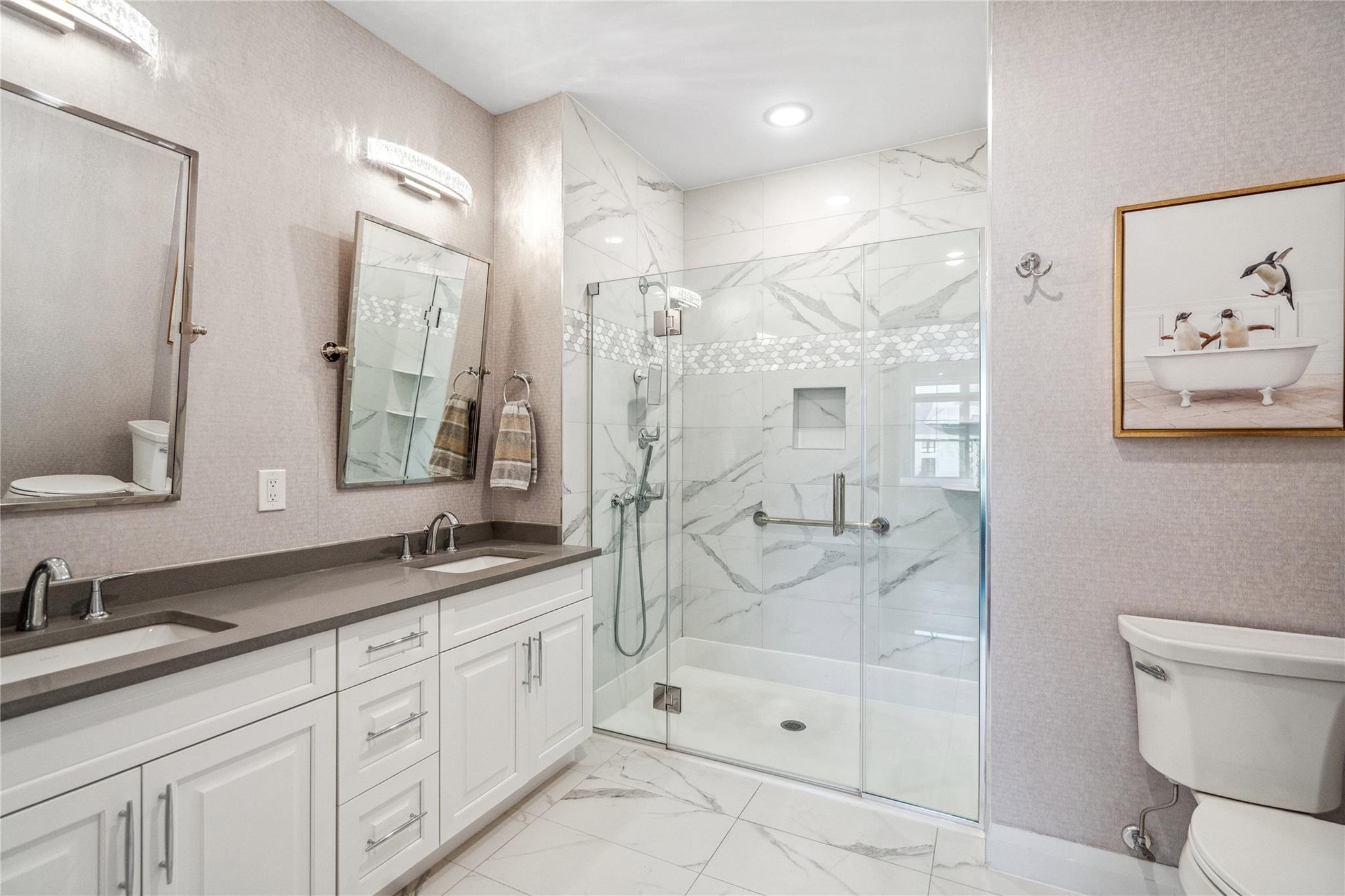 20105 Aspenwood Drive, Plainview, New York image 23