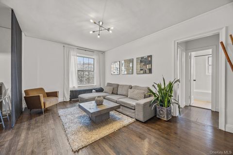 5525 31st Avenue 3L Woodside NY 11377