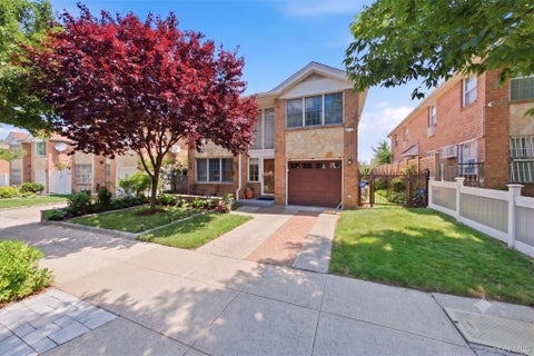 Photo of 2410 Lodovick Avenue, Bronx, NY 10469 (MLS # 1026991)