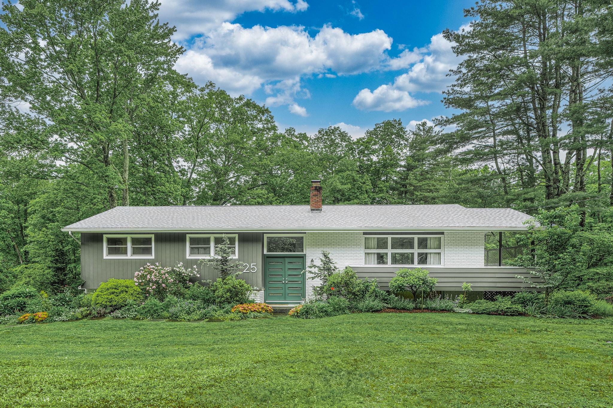 25 Tanglewood Road, West Hurley, New York image 1