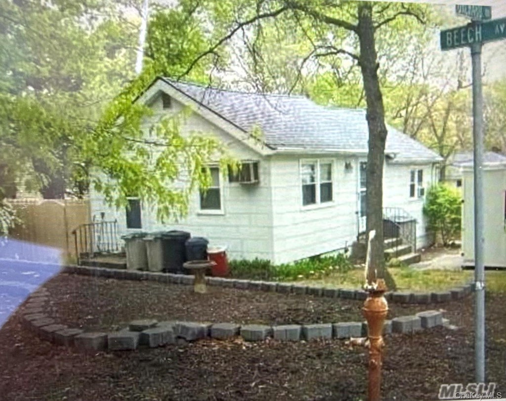 Photo of 43 Beech Avenue, Farmingville, NY 11738 (MLS # 1068617)