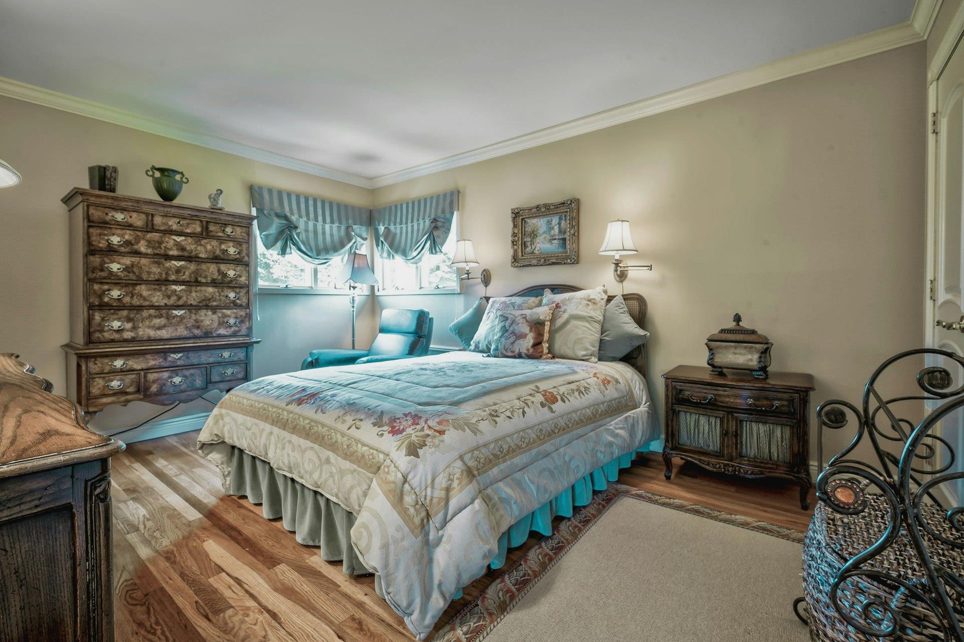 2175 Wantagh Park Drive, Wantagh, New York image 32
