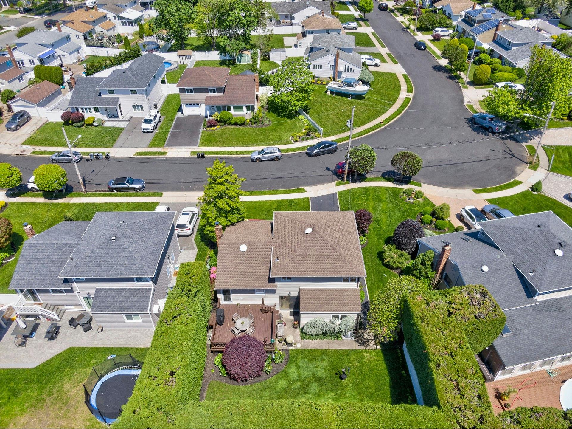 2175 Wantagh Park Drive, Wantagh, New York image 45