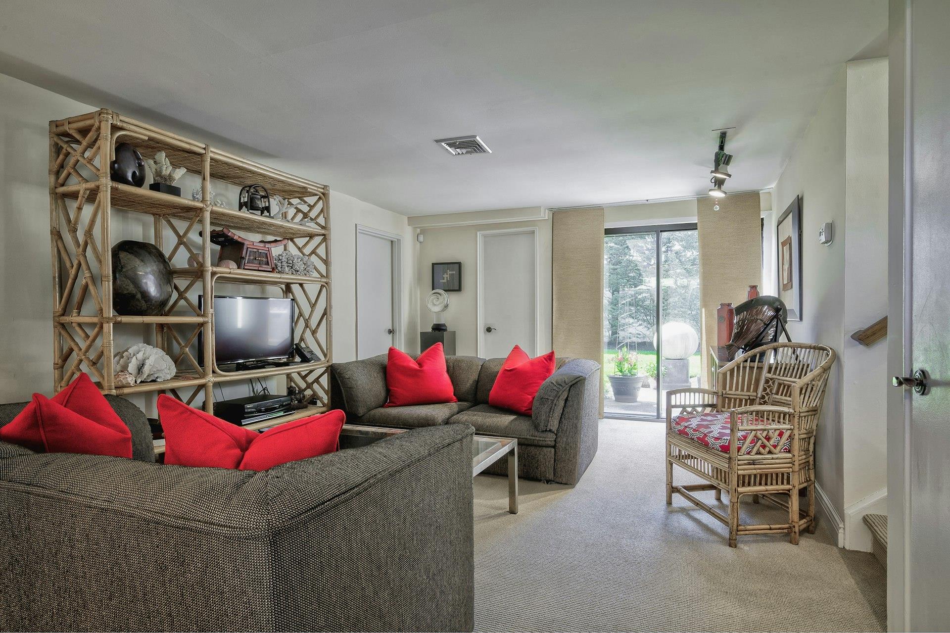 2175 Wantagh Park Drive, Wantagh, New York image 26