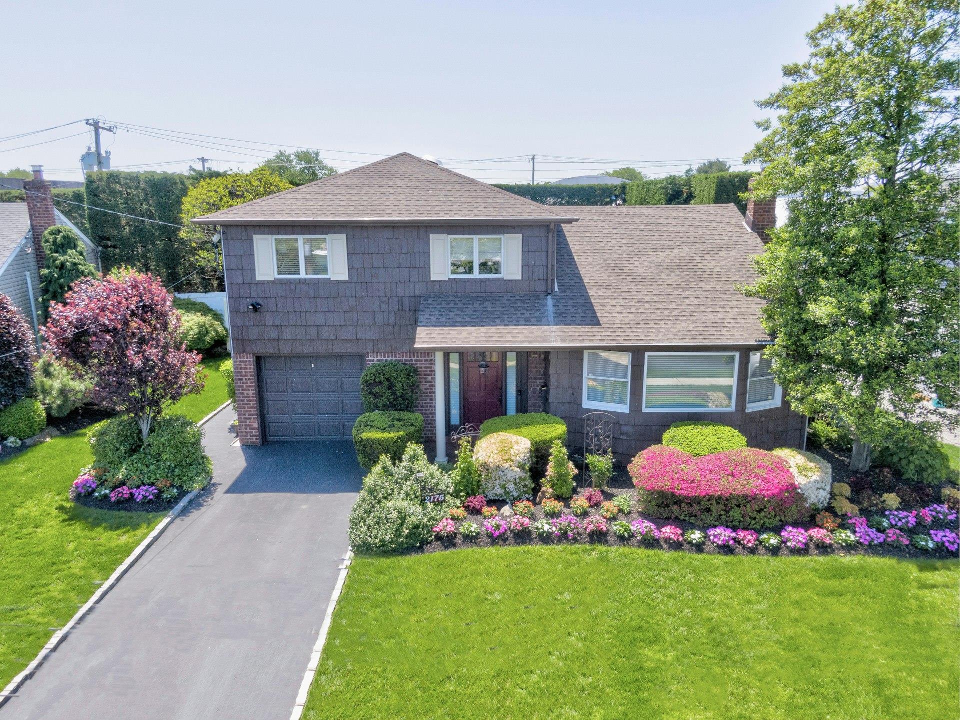 2175 Wantagh Park Drive, Wantagh, New York image 42