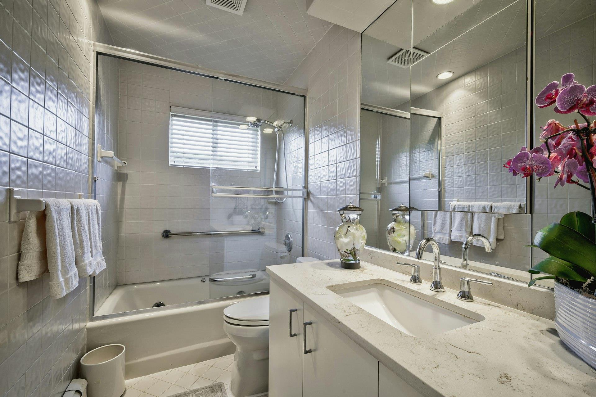 2175 Wantagh Park Drive, Wantagh, New York image 35