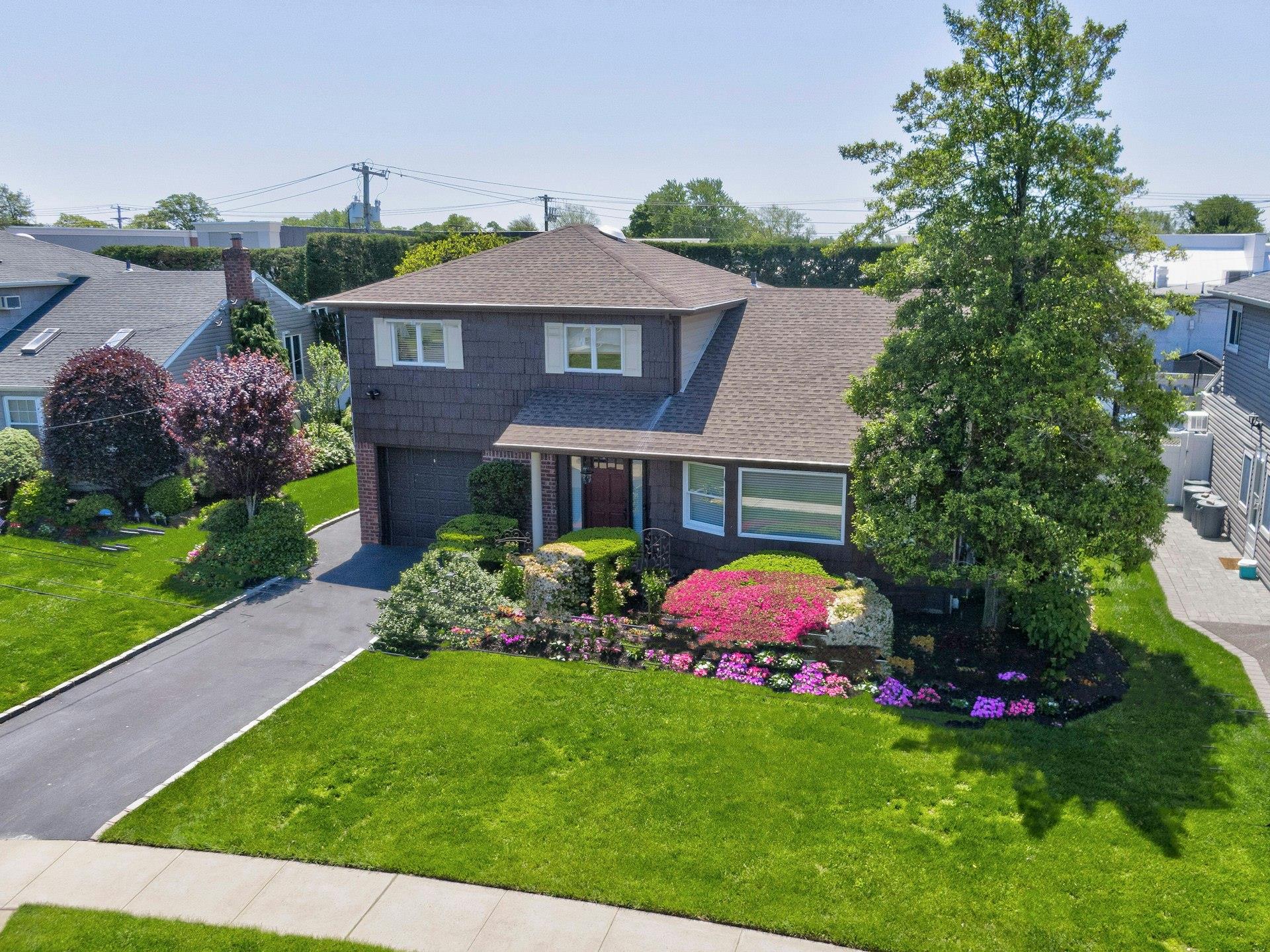 2175 Wantagh Park Drive, Wantagh, New York image 47