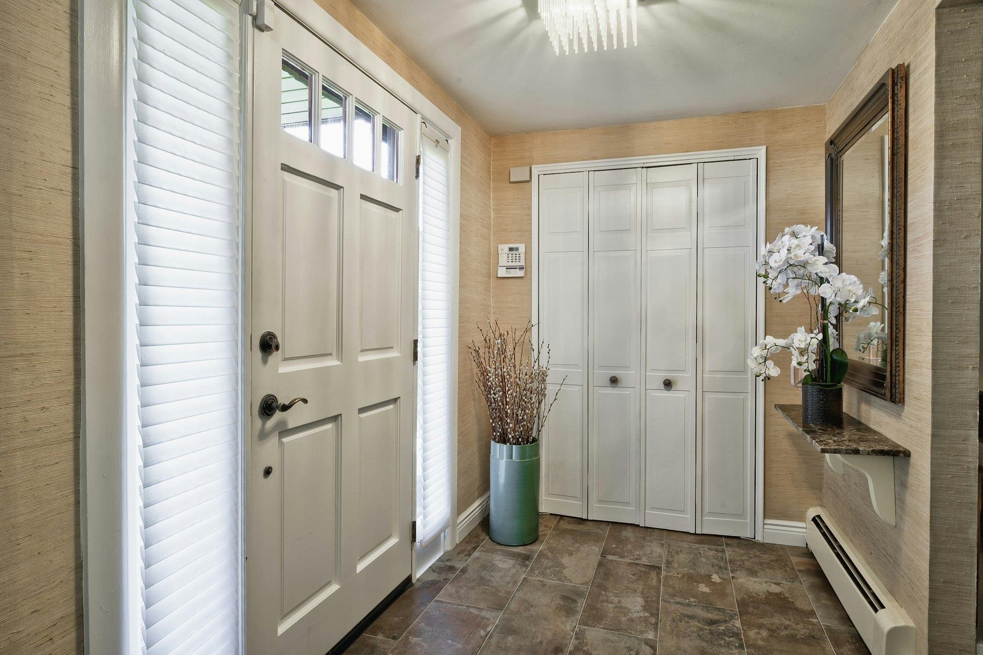 2175 Wantagh Park Drive, Wantagh, New York image 13