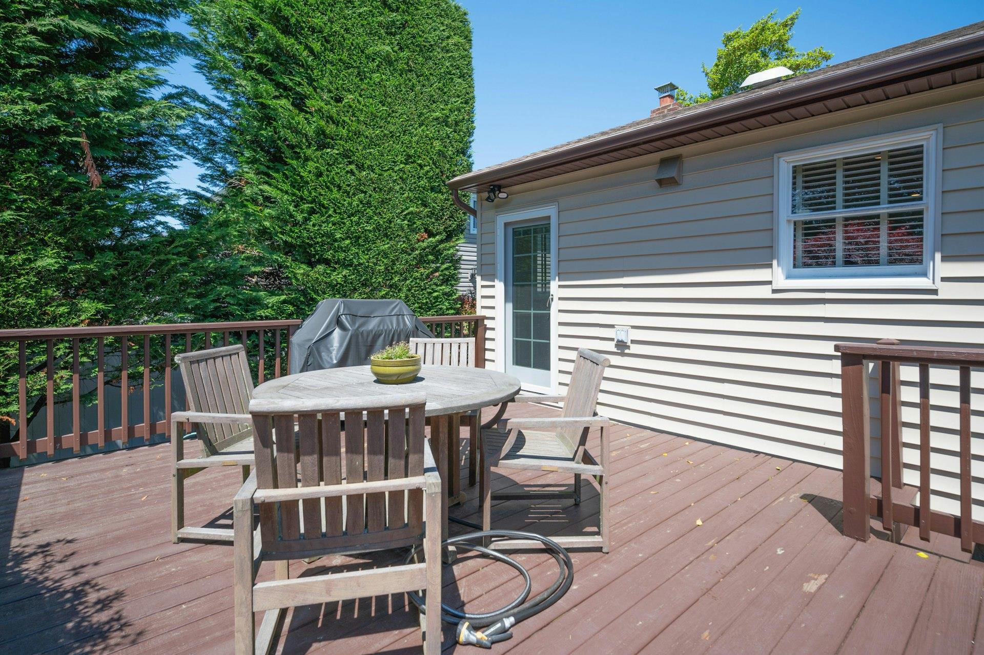 2175 Wantagh Park Drive, Wantagh, New York image 6