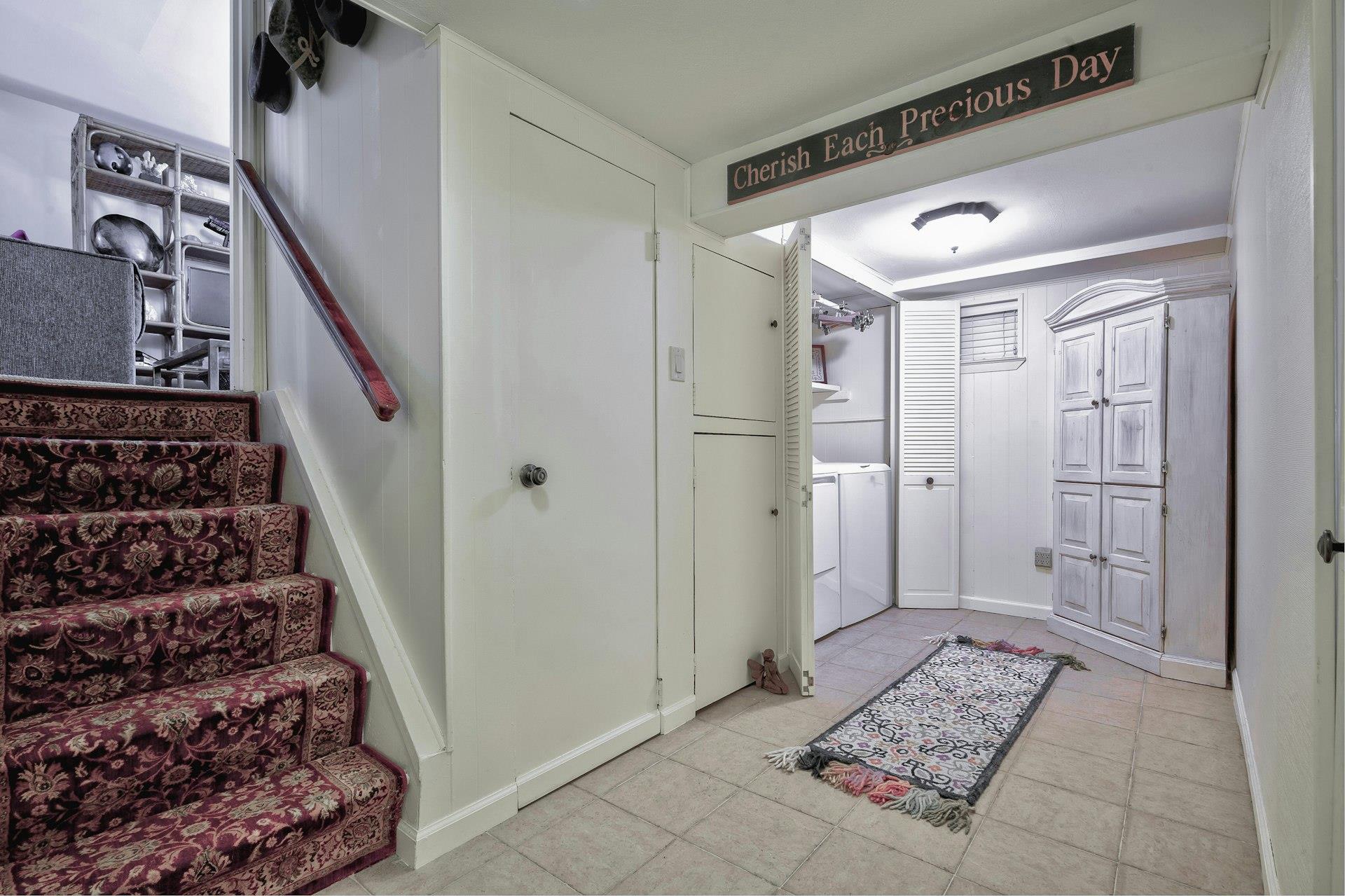 2175 Wantagh Park Drive, Wantagh, New York image 38