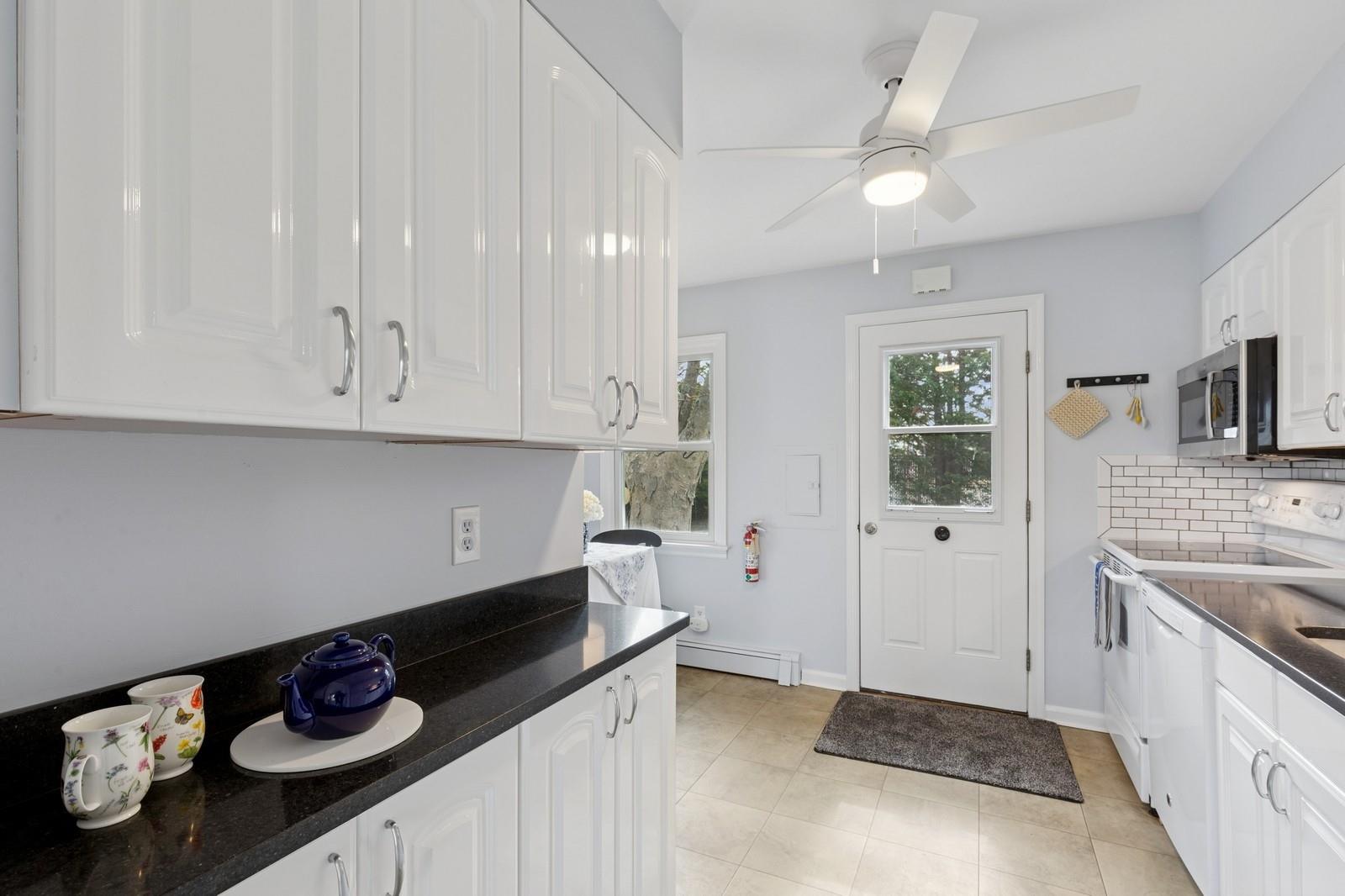 55075 Main Road #1, Southold, New York image 22