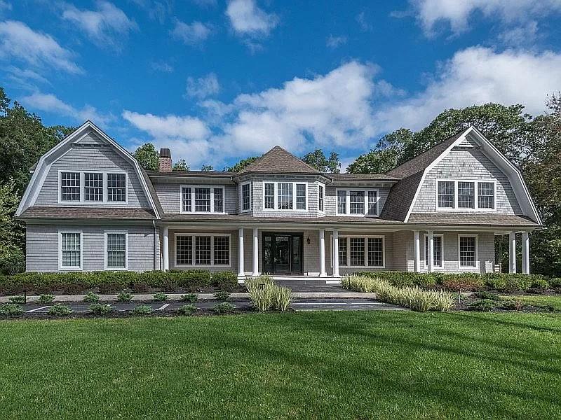 Short Path, Nissequogue, Hamptons, NY - 7 Bedrooms  
6 Bathrooms - 