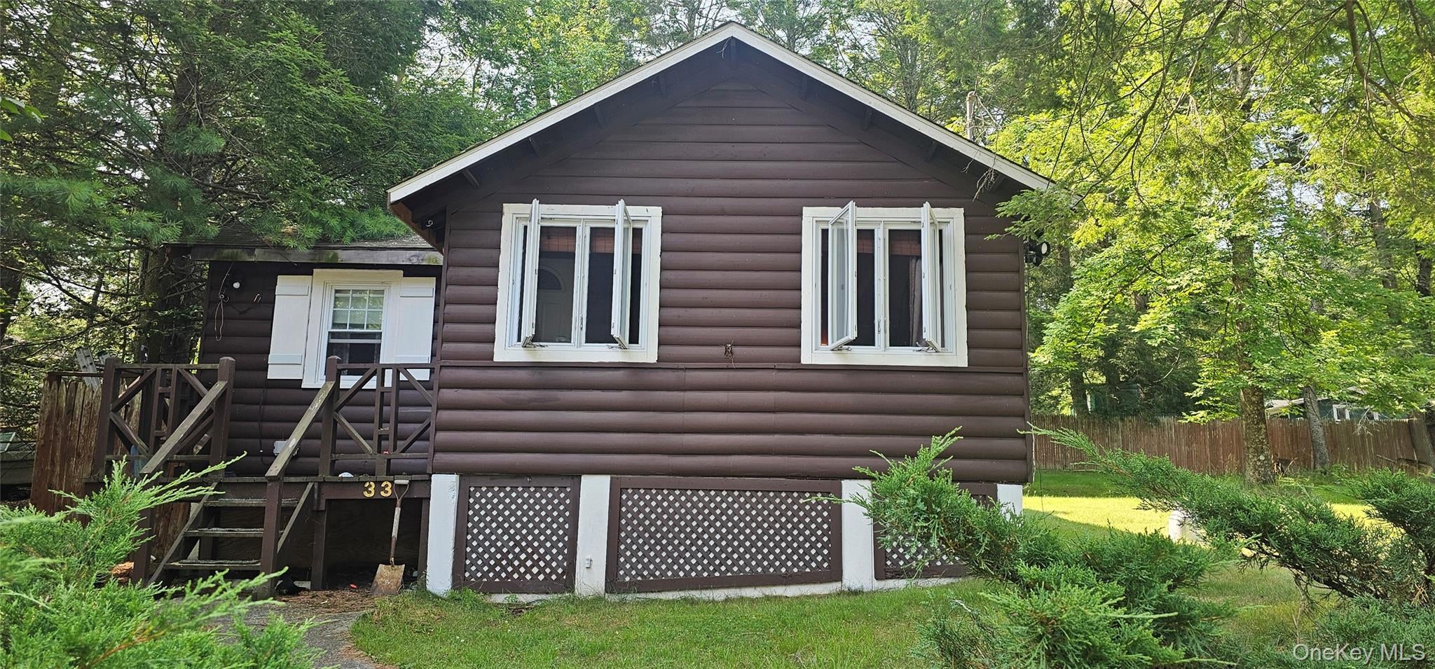 33 W Delaware Place
