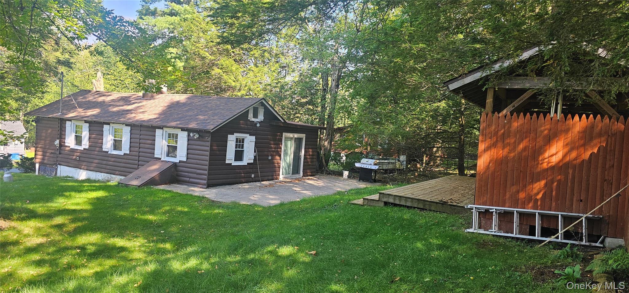 33 W Delaware Place
