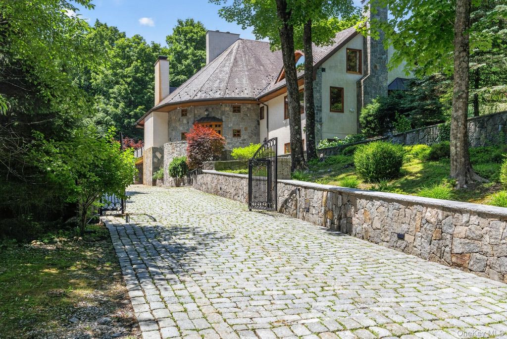 Photo of 23 Inningwood Road, Ossining, NY 10562 (MLS # 1019351)