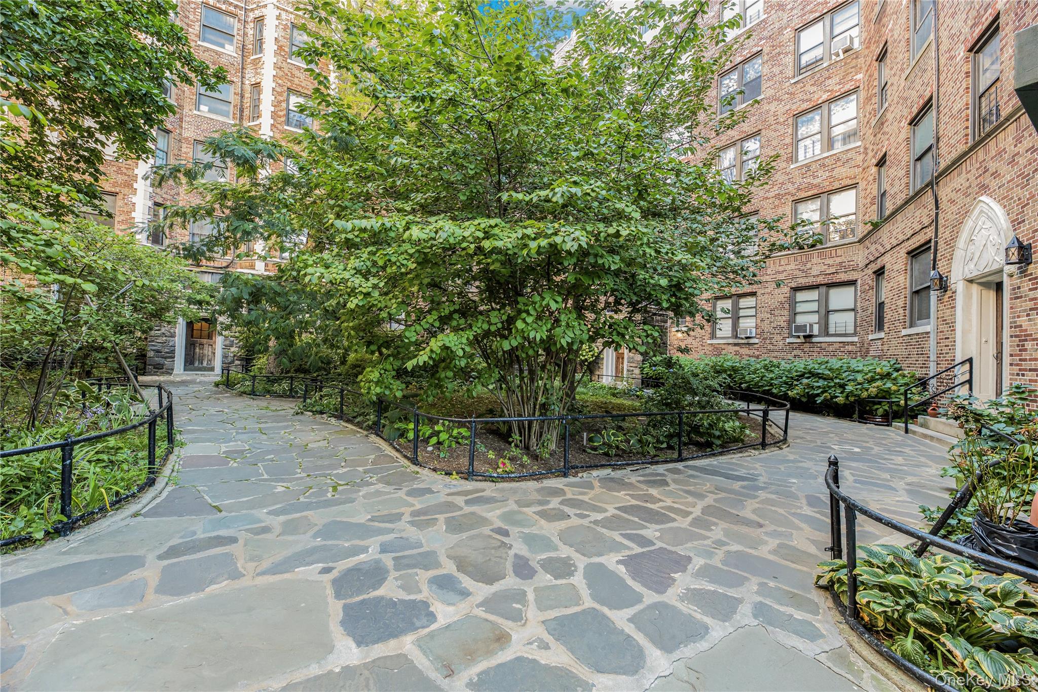 3398 Wayne Avenue C22