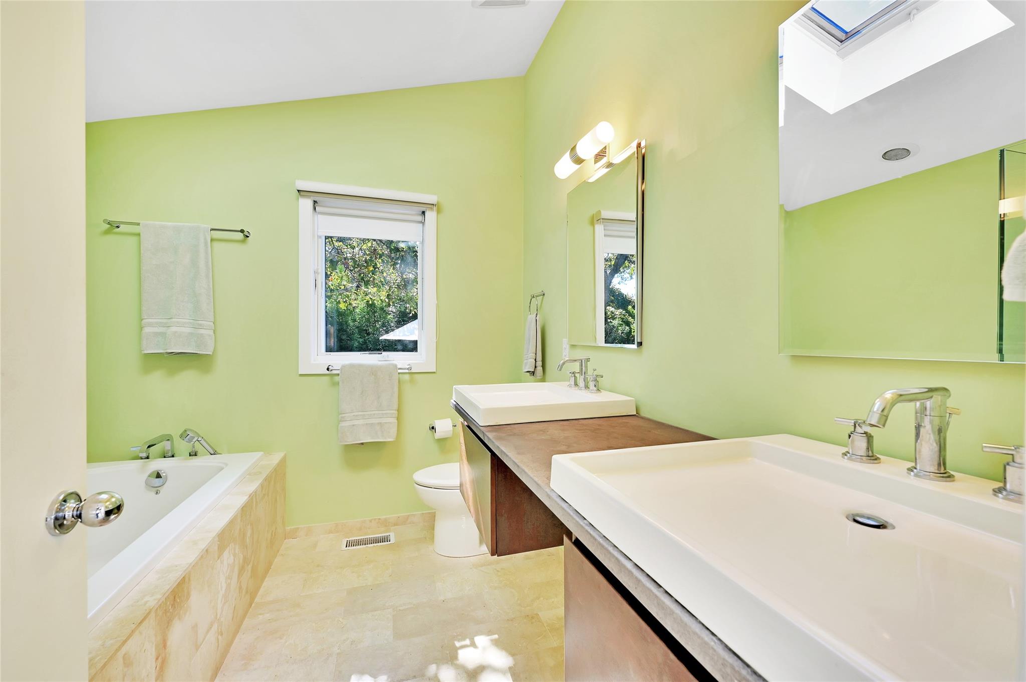 33 Bayberry Lane, Amagansett, New York image 15