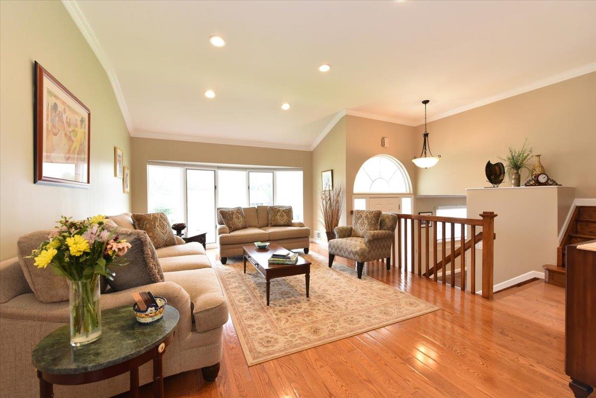 10 Linda Lane Ln, Plainview, New York image 7