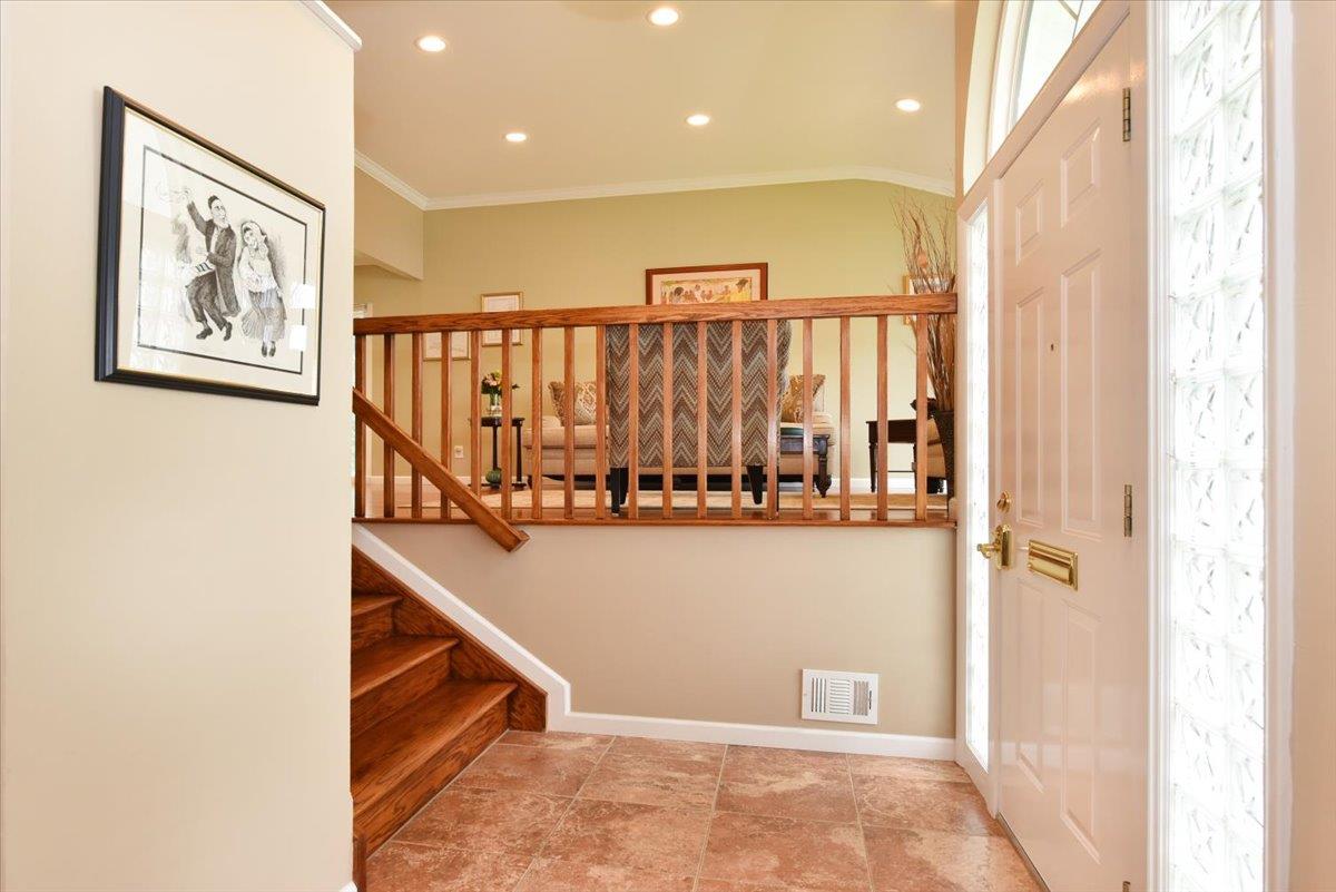 10 Linda Lane Ln, Plainview, New York image 5