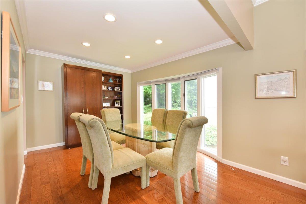 10 Linda Lane Ln, Plainview, New York image 11