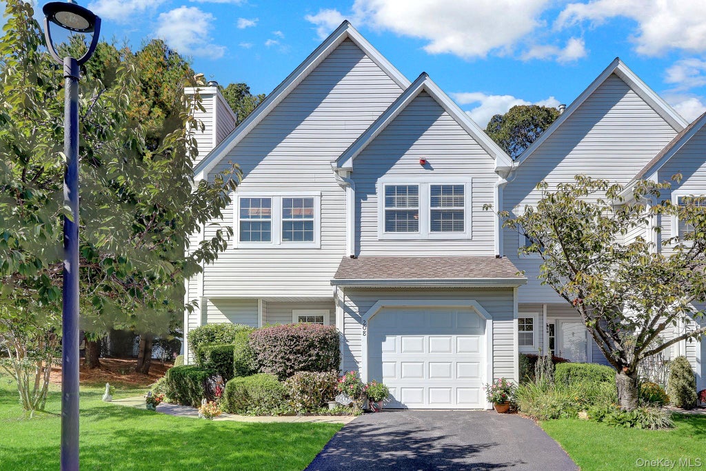 Photo of 208 Erik Drive, East Setauket, NY 11733 (MLS # 1061912)