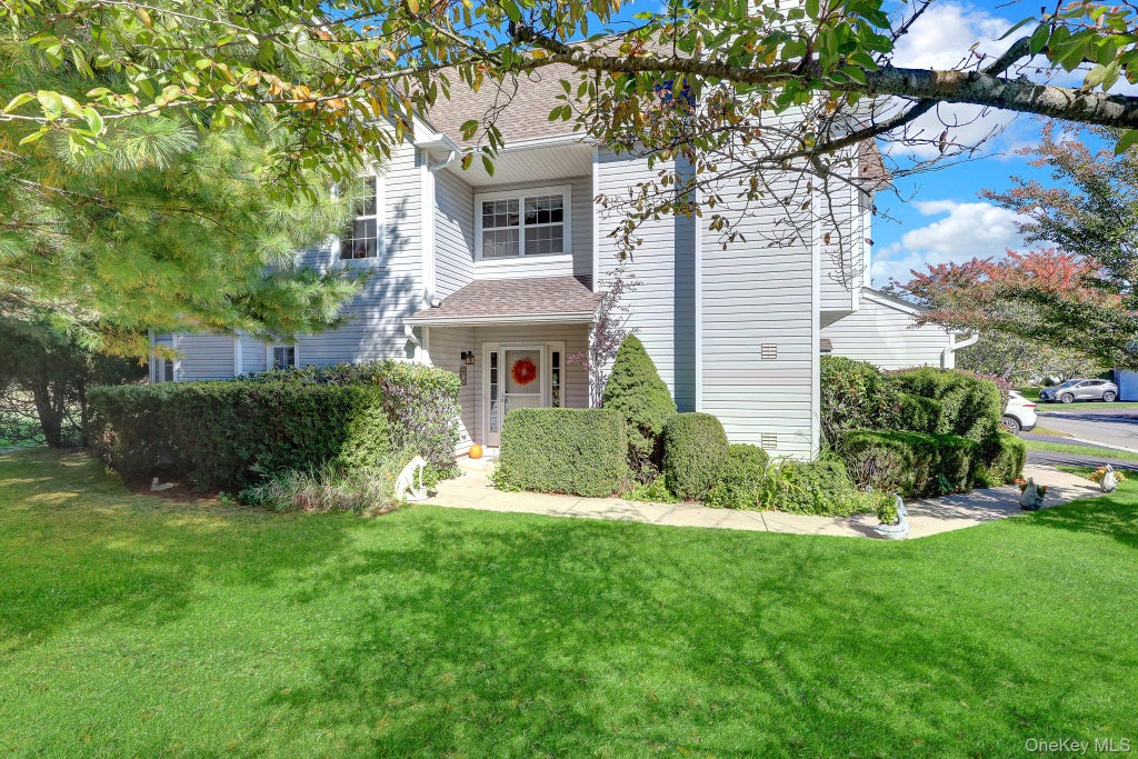 Photo of 208 Erik Drive, East Setauket, NY 11733 (MLS # 1061912)