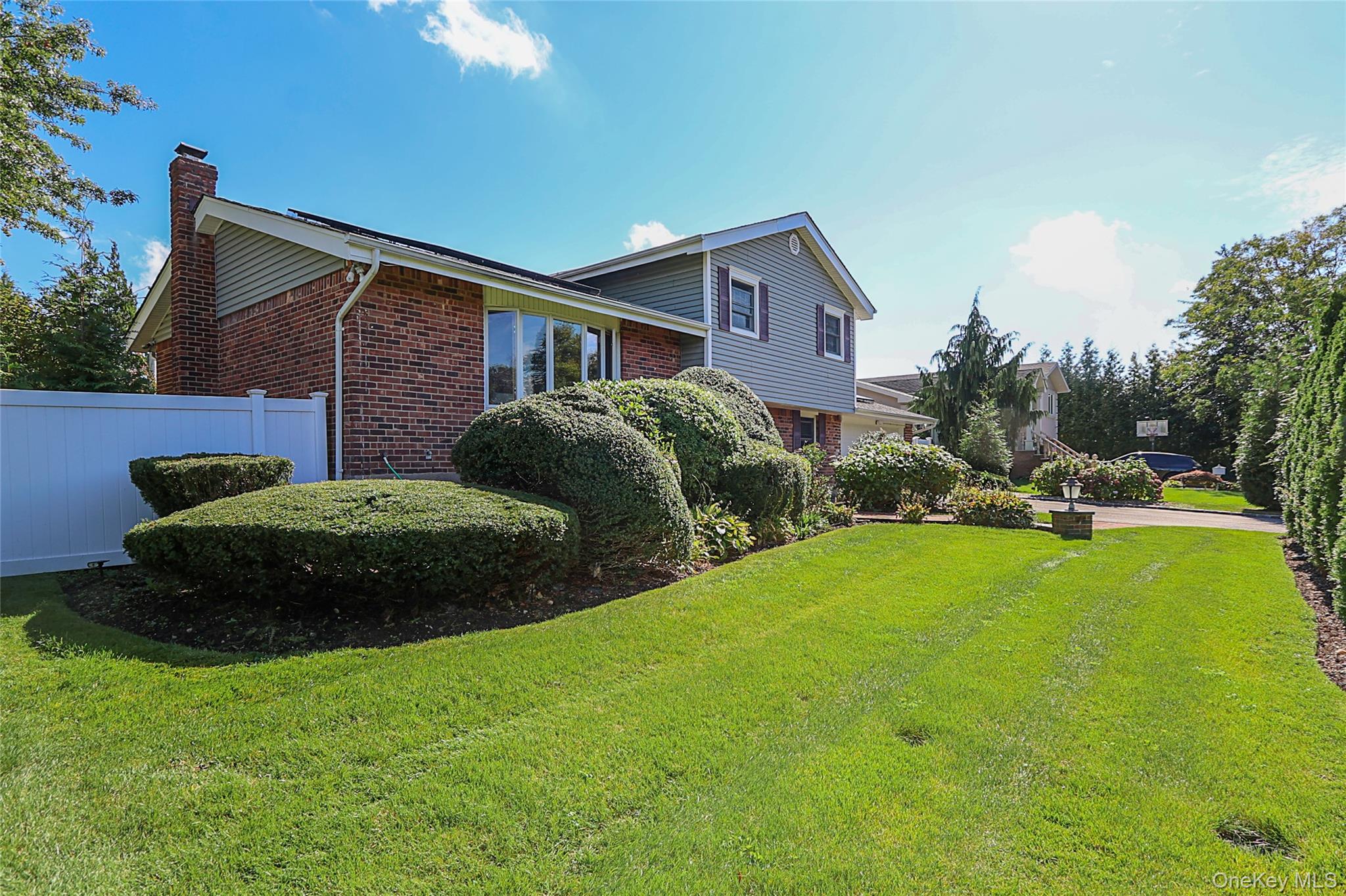 6 Lewis Avenue