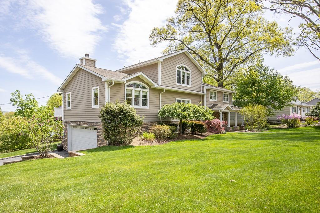 56 Guterl Terrace, Pearl River, New York image 2