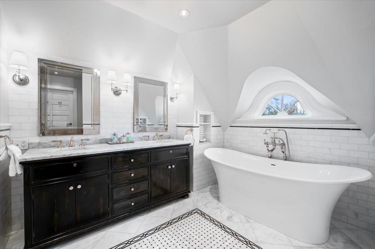 203 Corlies Avenue, Pelham, New York image 25