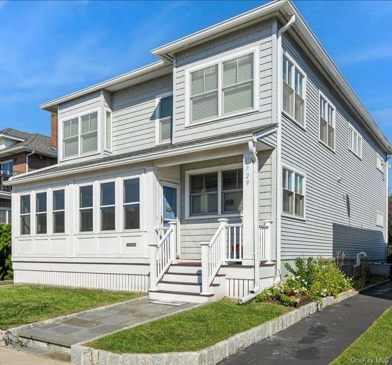 Photo of 729 W Penn Street, Long Beach, NY 11561 (MLS # 1041909)