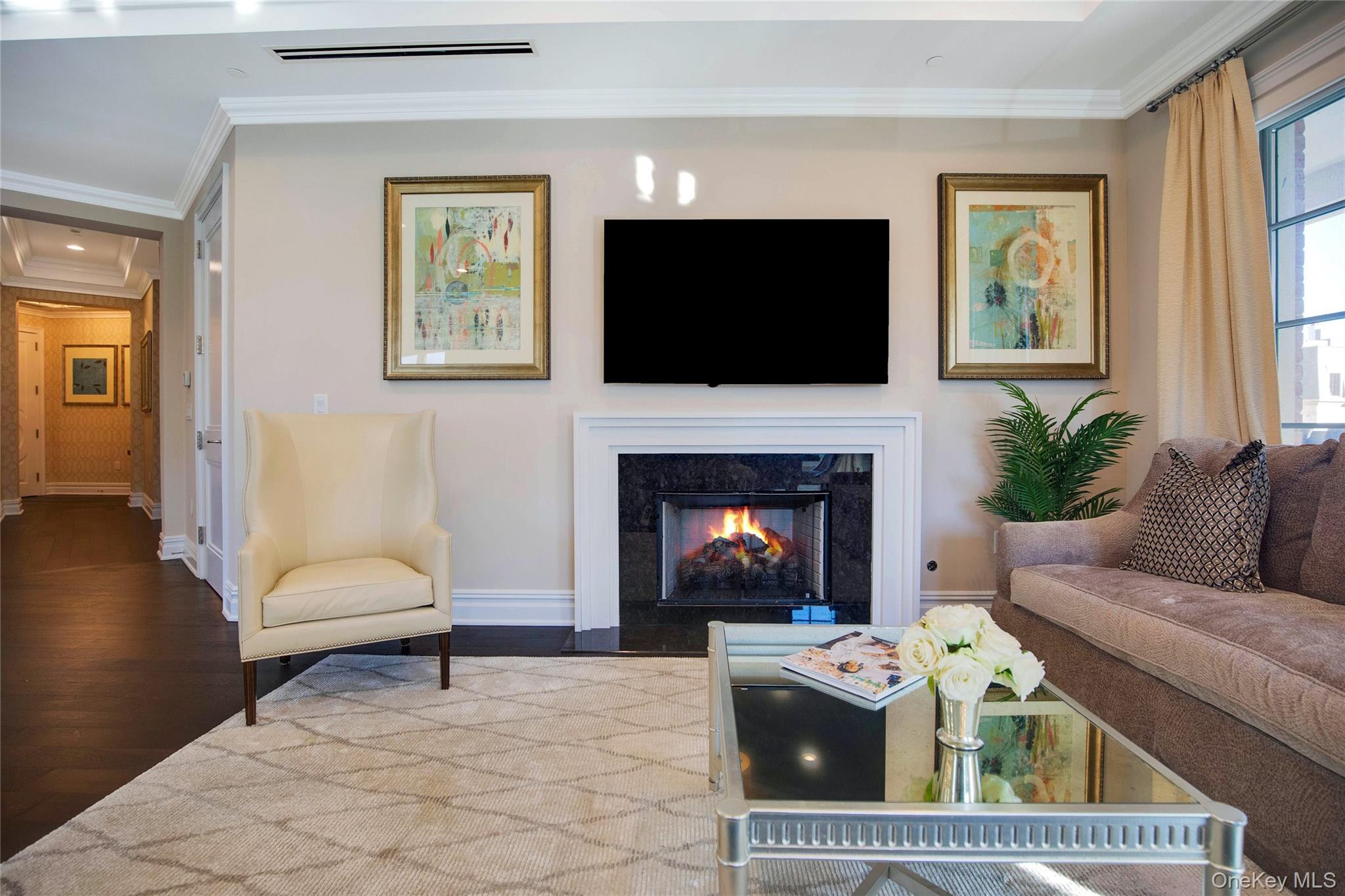 5000 Royal Court 5014