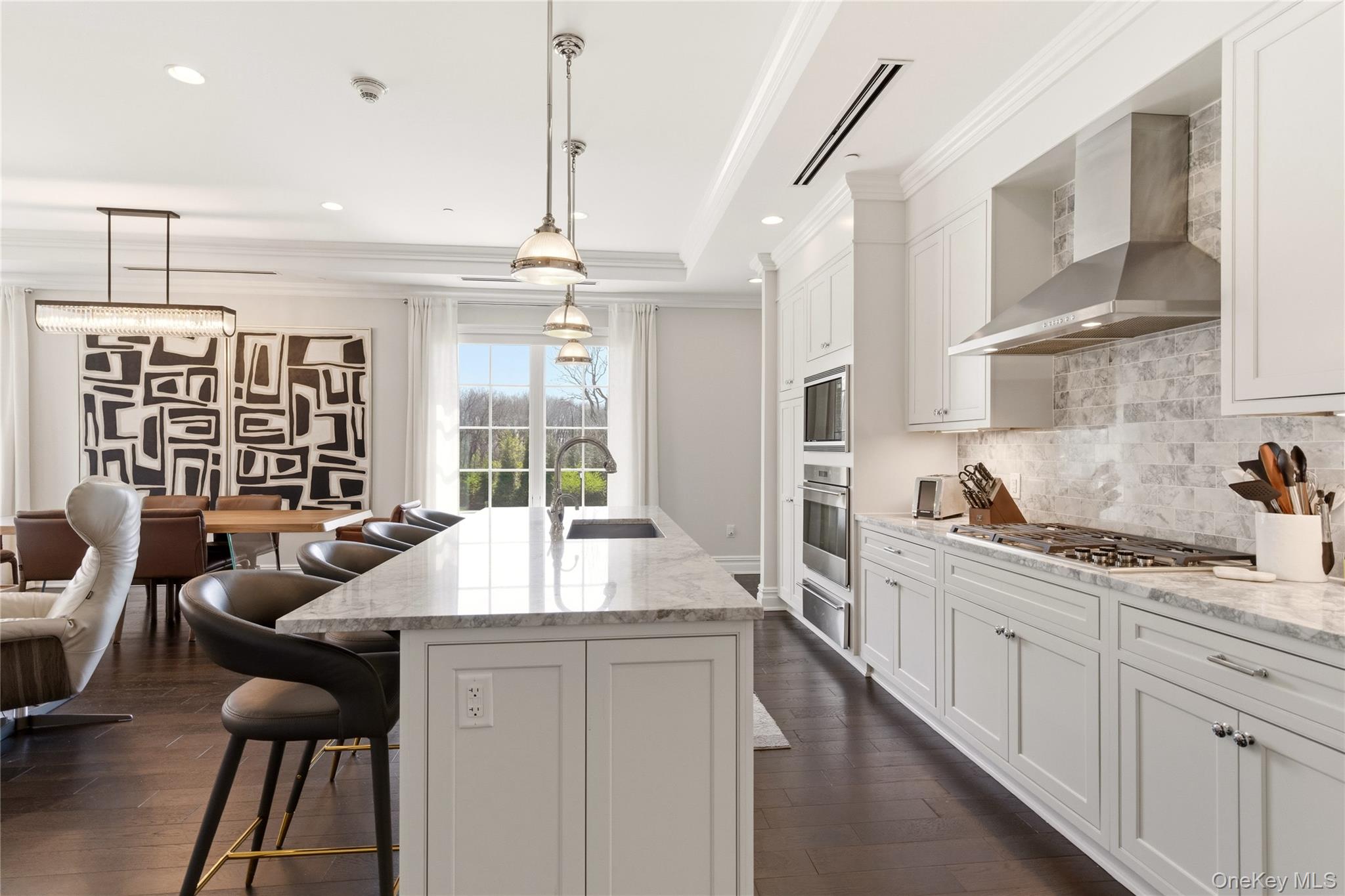 5000 Royal Court 5014