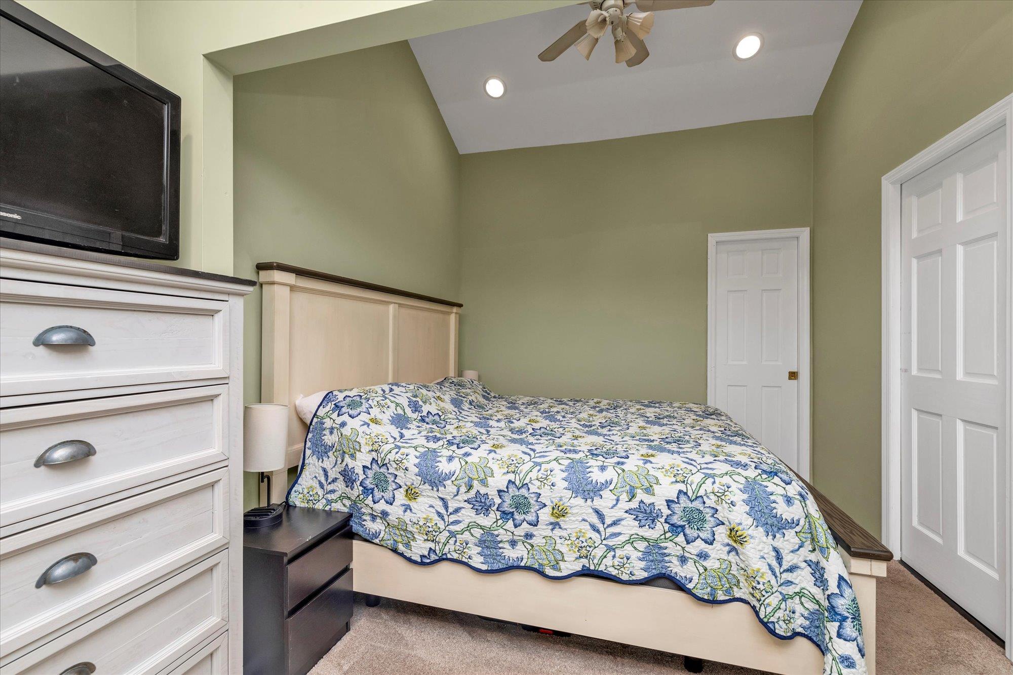 10 Park Drive, Old Bethpage, New York image 10