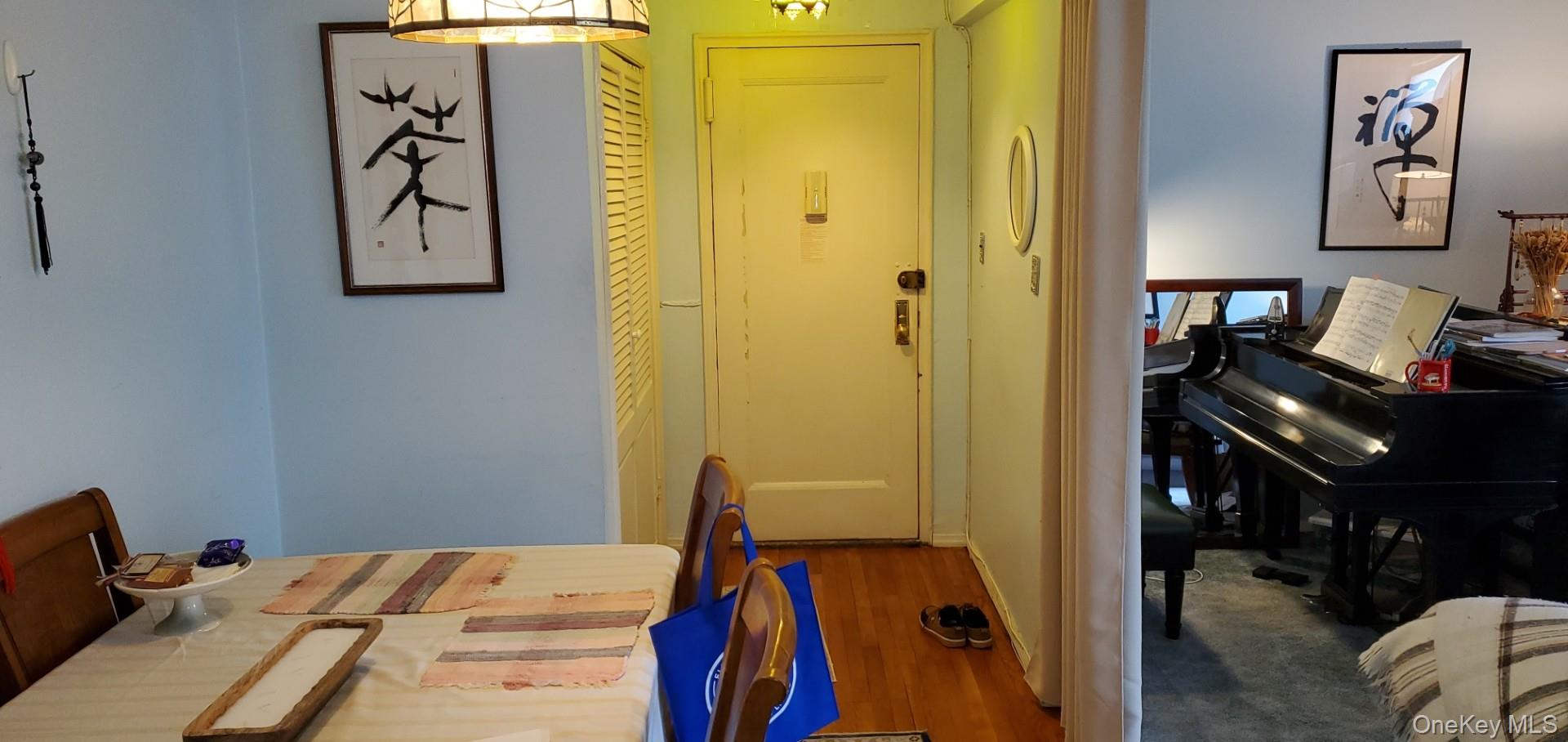 25-12 Union Street 3B