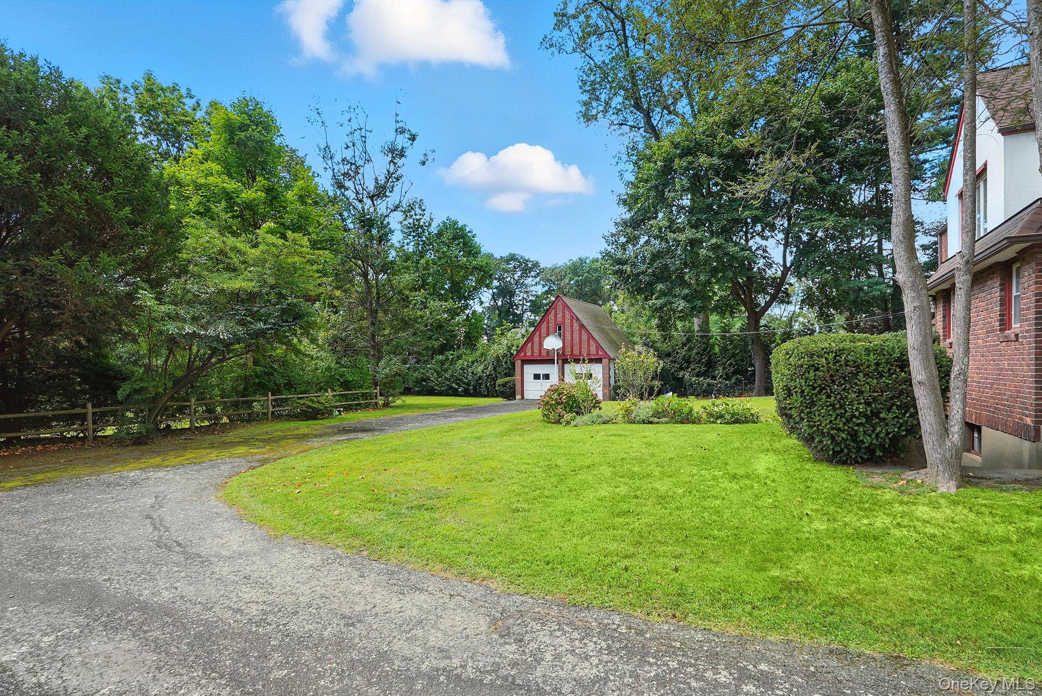 White Plains, New York 10605, United States, 4 Bedrooms Bedrooms, ,4 BathroomsBathrooms,Residential,Active,236066