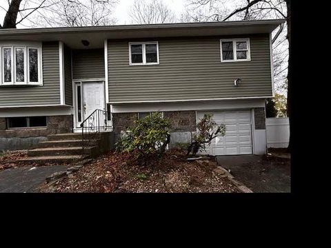 39 Browning Drive Greenlawn NY 11740