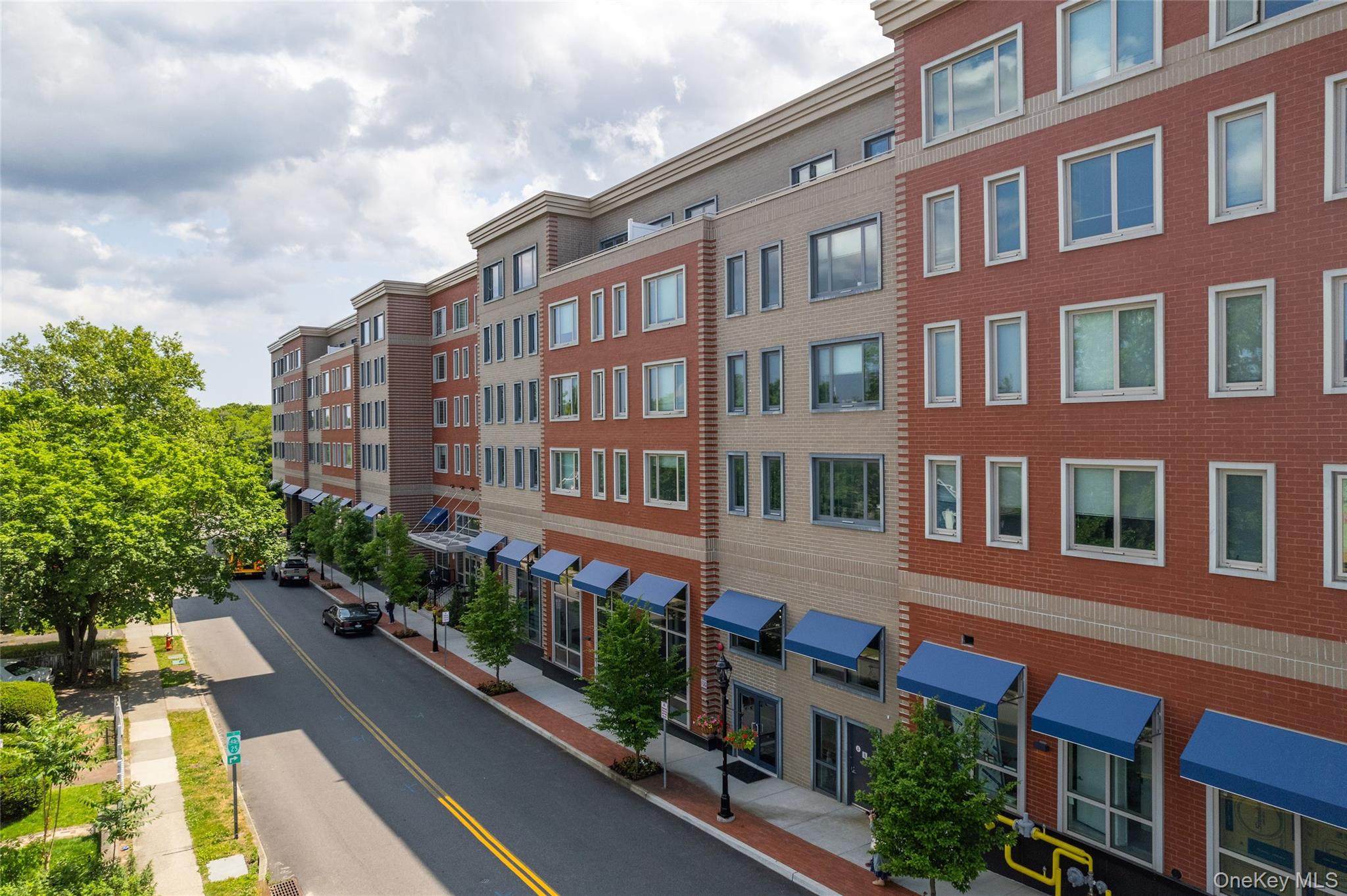 221 E Main Street 227