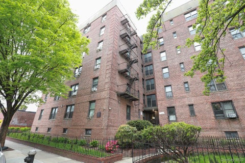 Homes For Sale - 37-56 87th Street #1B<br/> Jackson Heights, NY 11372