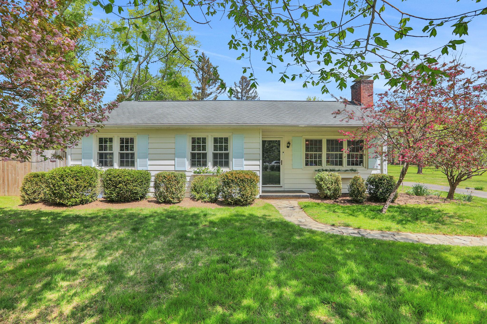 152 Schoonmaker Lane, Stone Ridge, New York image 1