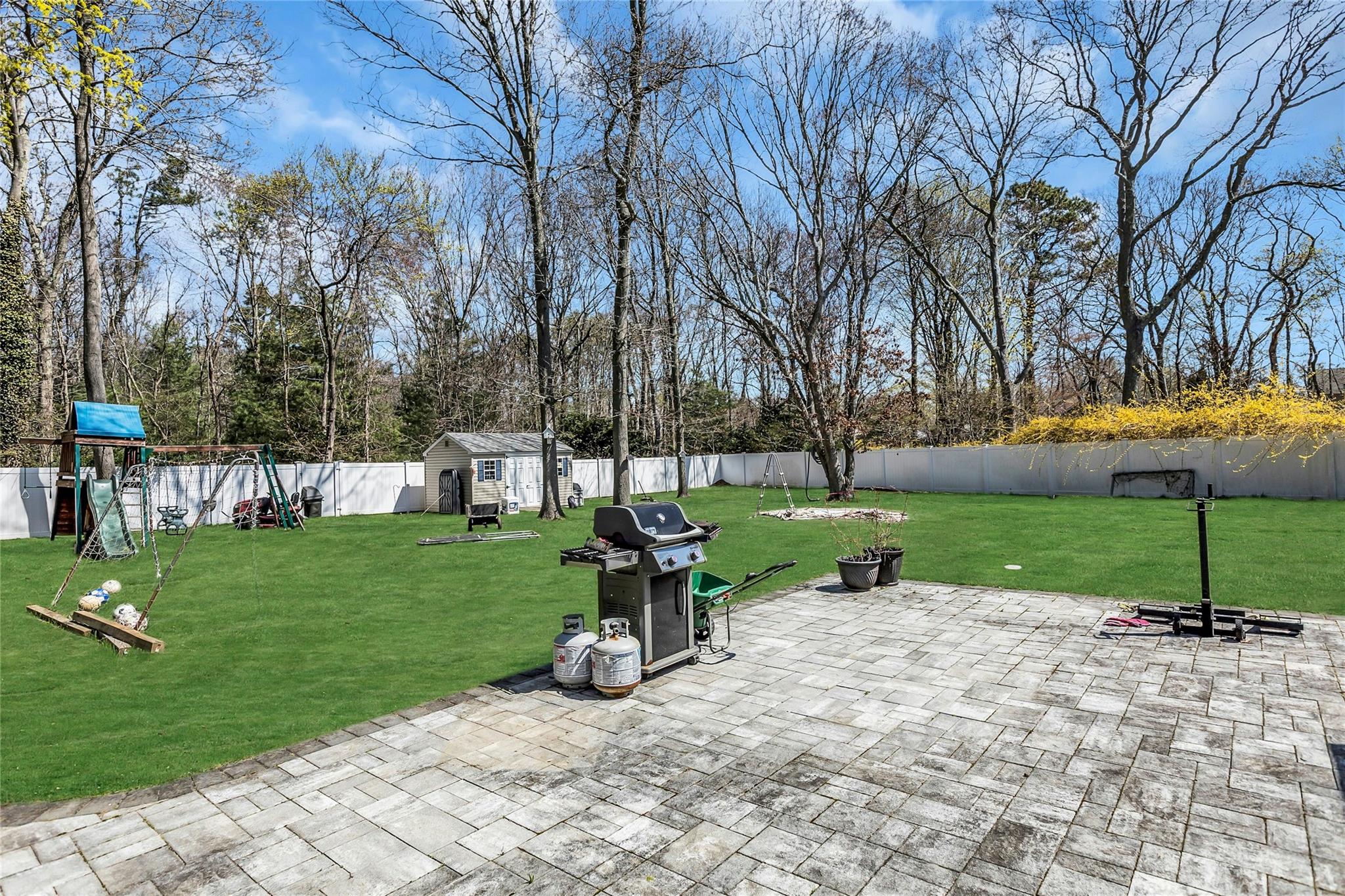 17 Clubhouse Lane, Nesconset, New York image 23