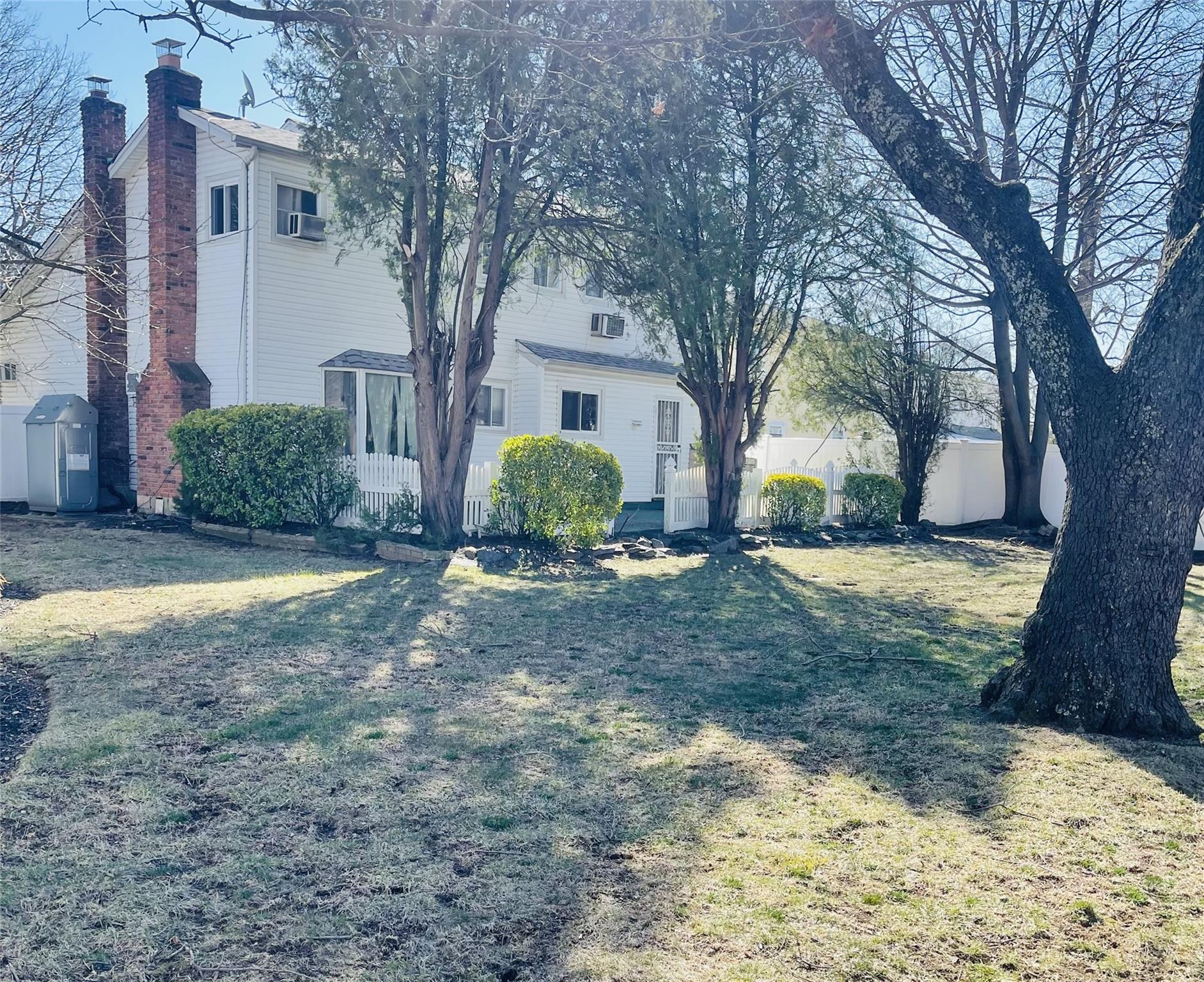 1346 Peapond Road, Bellmore, New York image 4