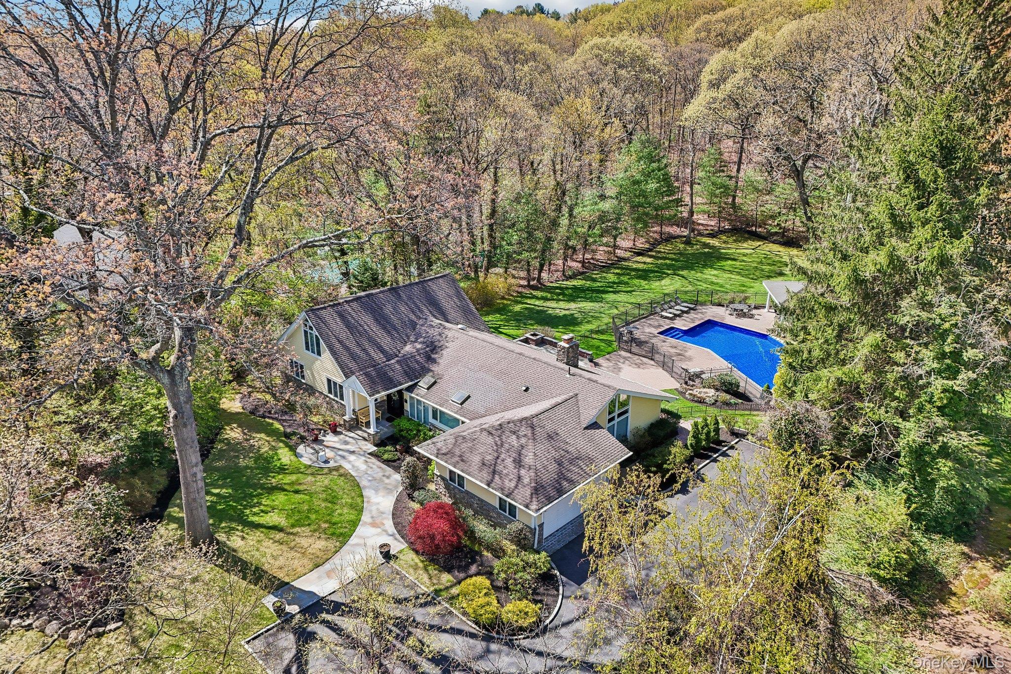 27 Treeview Drive