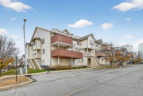 4 Toltchav Way 102 Monroe NY 10950