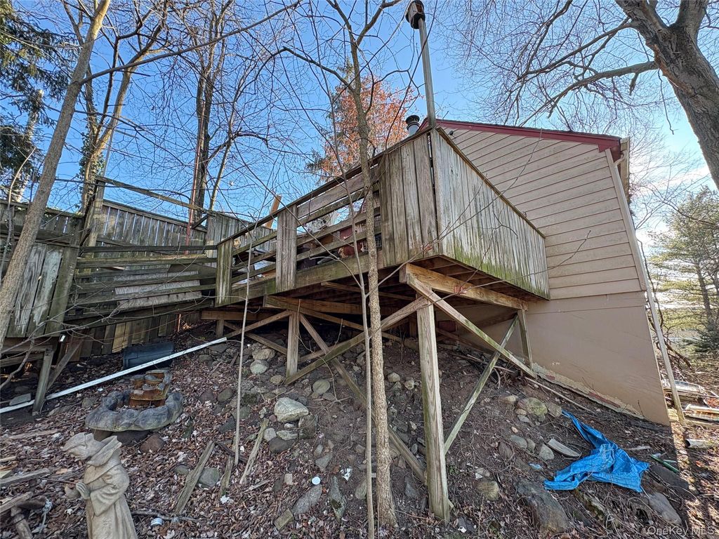 Photo of 186 S Route 303, Congers, NY 10920 (MLS # 945900)