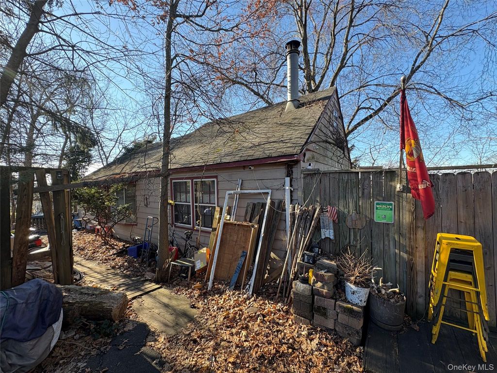 Photo of 186 S Route 303, Congers, NY 10920 (MLS # 945900)